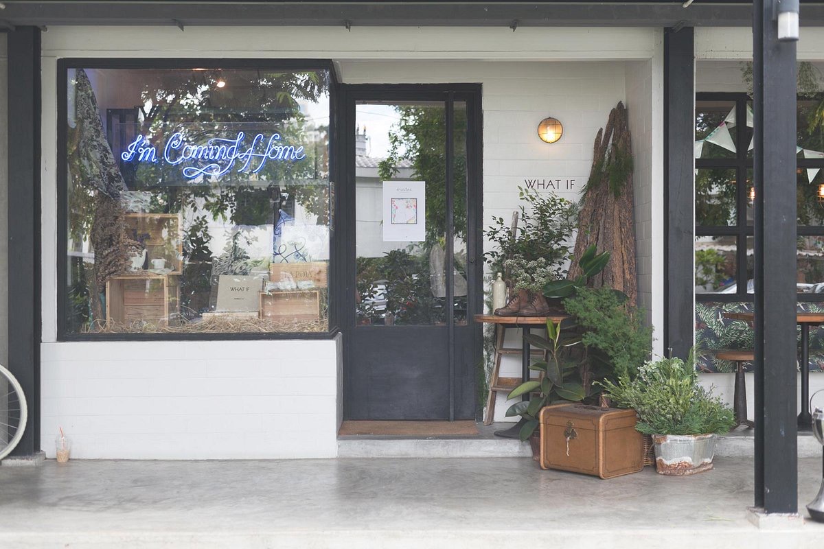 The room at Caffe What If