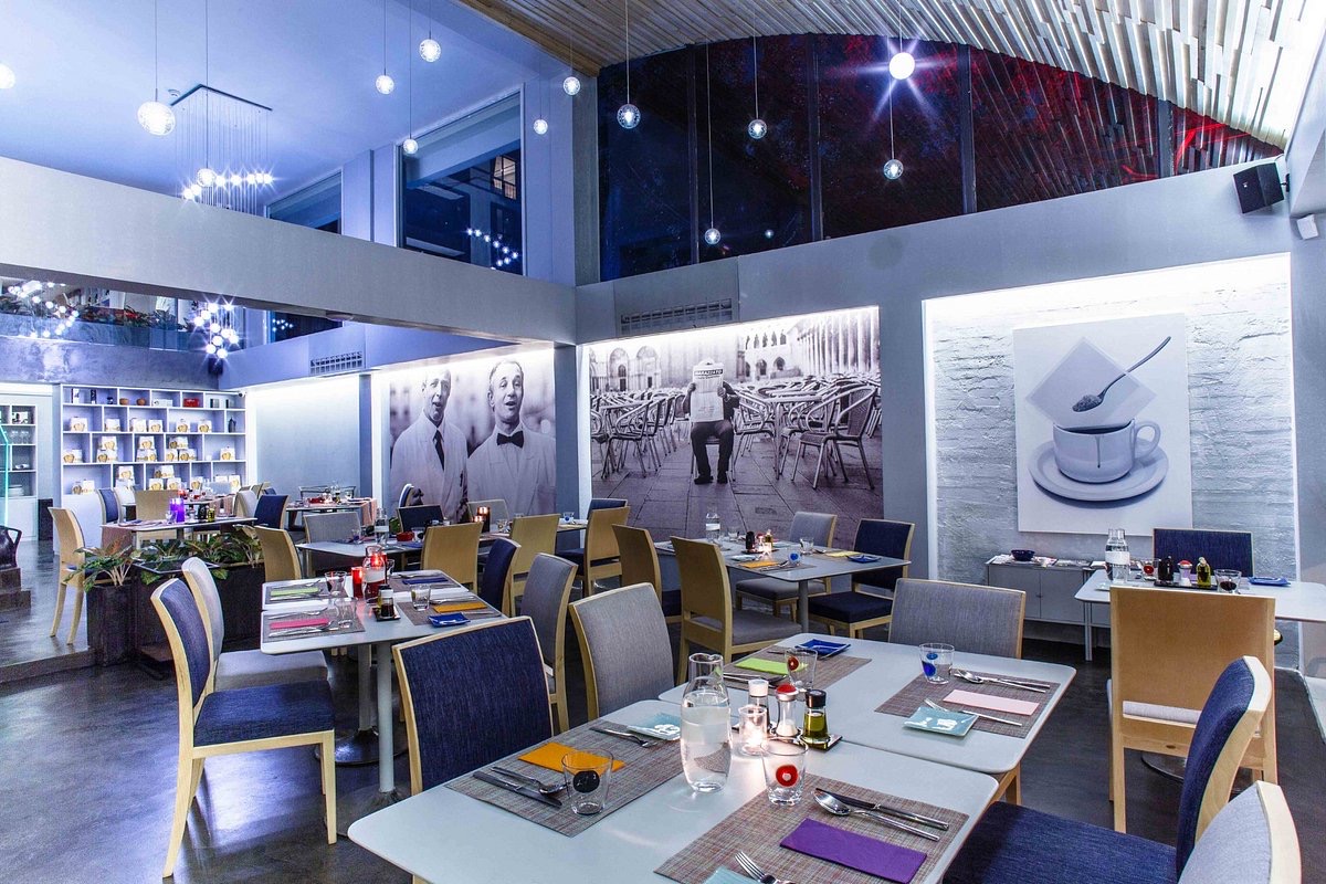 The dining room at Calderazzo on 31