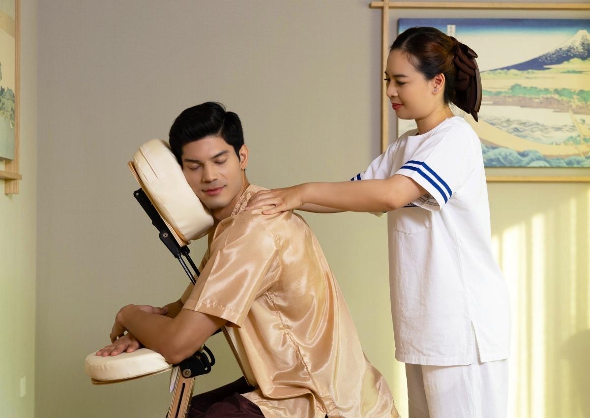 A treatment room at Let's Relax Spa