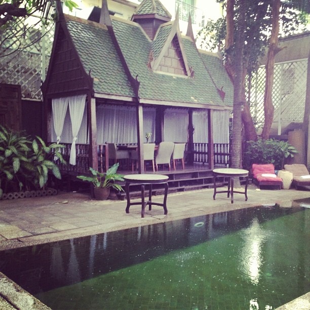 The pool and sala at The Eugenia